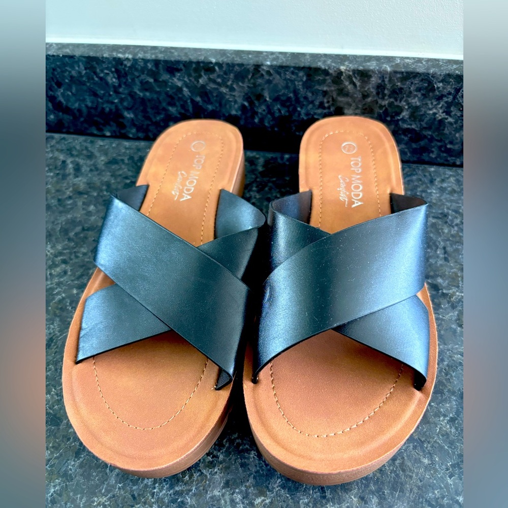 Black Sandals Leather 7.5